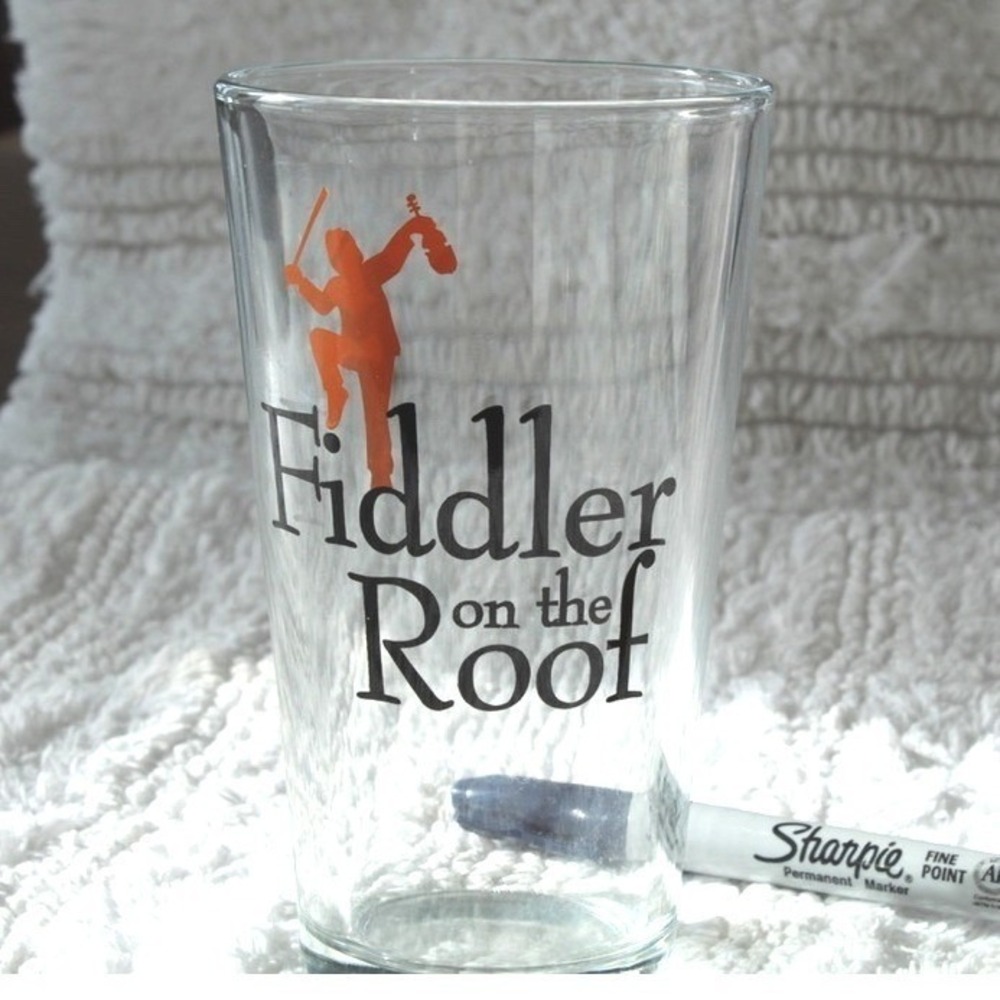 Fiddler on the Roof Glass Pint Beer Glass Collectible Themed